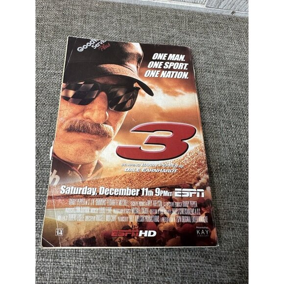 TV Guide Elvis Presley July 4-10 2004 December 5-11 2004 & Hologram Edition - Picture 7 of 11